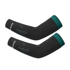 Rękawki rowerowe Rockbros. Czarne rękawiczki ROCKBROS, bez wzorów. Za 49,99 zł.
