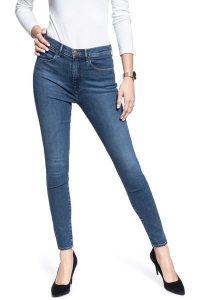 SPODNIE DAMSKIE WRANGLER SKINNY HIGH RISE MID STAR BLUE W27HJR811 112128095. Niebieskie rurki Wrangler, z jeansu. Za 199,99 zł.