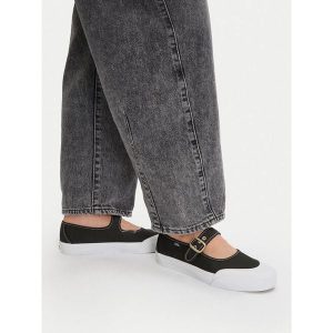 Baleriny Vans. Czarne balerinki Vans, bez wzorów, bez obcasa, bez zapięcia. Za 189,99 zł.