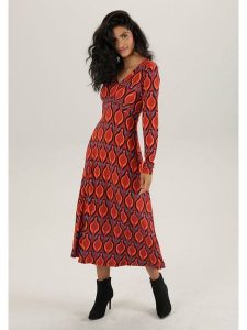 Aniston Sukienka w kolorze czerwonym rozmiar: 48. Czerwone sukienki Aniston, bez wzorów, z wiskozy, bez kołnierzyka, bez ramiączek, maxi. Za 95,99 zł.