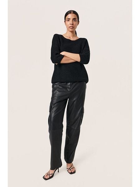 Soaked in Luxury Sweter "Tuesday" w kolorze czarnym rozmiar: L. Czarne swetry oversize Soaked in Luxury, l, bez wzorów, bez ramiączek. Za 171,68 zł.