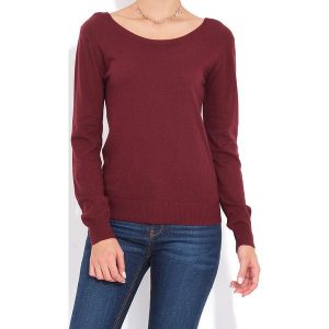 Sweter w kolorze bordowym. Czerwone swetry klasyczne marki William de Faye, z kaszmiru, z dekoltem na plecach. W wyprzedaży za 136,95 zł.