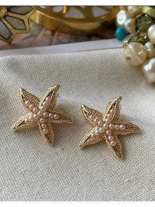 Luseera Pozłacane kolczyki-wkrętki rozmiar: onesize. Żółte kolczyki Luseera, z perłą, pozłacane. Za 34,99 zł.