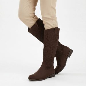 Kozaki damskie S.Barski, wysoka cholewka materiałowe wnętrze zapinane na suwak oraz miękka wkładka, brązowe, HY61-8023. Brązowe kozaki S.BARSKI, bez wzorów, z materiału, przed kolano, bez obcasa, bez zapięcia. Za 209,00 zł.