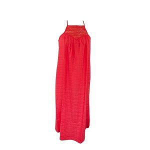Damska długa koronkowa sukienka plażowa na ramiączkach Superdry. Czerwone sukienki Superdry, na plażę, na lato, xs, bez wzorów, z koronki, eleganckie, bez kołnierzyka, bez ramiączek, maxi, sportowe. W wyprzedaży za 247,80 zł.