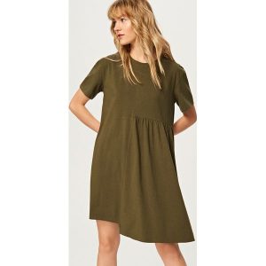 Sukienka z krótkimi rękawami - Khaki. Brązowe kombinezony marki Reserved, l, z krótkim rękawem, krótkie. W wyprzedaży za 49,99 zł.