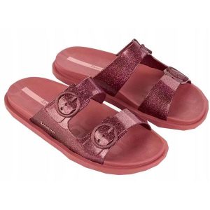 Klapki dla kobiet Ipanema FOLLOW FEM. Czerwone klapki Ipanema, bez wzorów, bez obcasa. Za 99,99 zł.