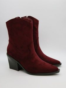 Bellucci Botki w kolorze bordowym rozmiar: 36. Czerwone botki Bellucci, bez wzorów, bez obcasa, bez zapięcia. Za 165,99 zł.