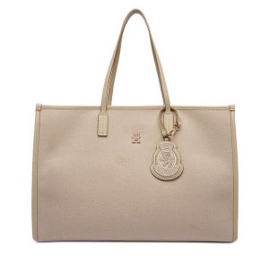 Torebka Tommy Hilfiger. Brązowe torebki klasyczne TOMMY HILFIGER, bez wzorów, bez dodatków. Za 559,99 zł.