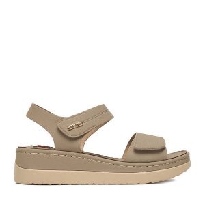 Sandały Go Soft. Szare sandały Go Soft, bez wzorów, bez obcasa, na koturnie, bez zapięcia. Za 139,99 zł.