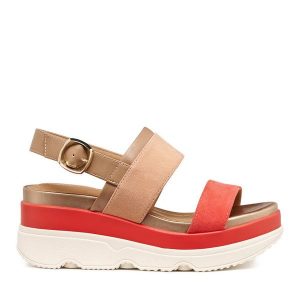 Sandały Geox. Sandały Geox, bez wzorów, bez obcasa, na płaskiej podeszwie, bez zapięcia. Za 459,99 zł.