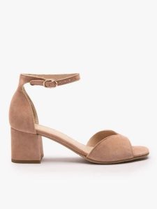 Brudnoróżowe sandały na słupku. Czerwone sandały Ryłko, bez wzorów, ze skóry, z okrągłym noskiem, bez obcasa, na obcasie, bez zapięcia. Za 399,99 zł.