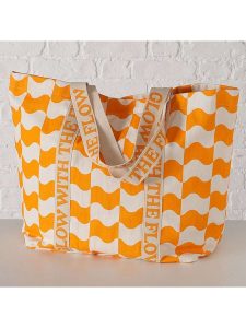 Boltze Shopper bag "Glow" w kolorze pomarańczowo-białym - 54 x 40 x 18 cm rozmiar: onesize. Pomarańczowe shopper bag Boltze, bez wzorów, z bawełny, bez dodatków. Za 161,45 zł.