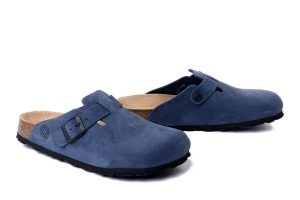 DR. BRINKMANN 600177-05 navy, klapki damskie. Niebieskie klapki Dr. Brinkmann, bez wzorów, ze skóry, bez obcasa. Za 263,42 zł.