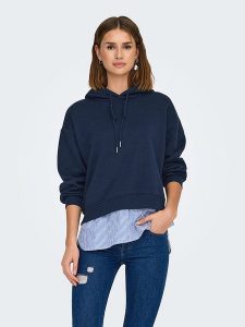 ONLY Bluza w kolorze granatowym rozmiar: S. Niebieskie bluzy ONLY, s, z aplikacjami, z kapturem. Za 122,96 zł.