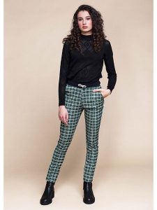 4funkyflavours Spodnie "Ease Out" w kolorze zielonym rozmiar: S. Zielone spodnie dresowe 4funkyflavours, s, bez wzorów, z bawełny. Za 100,04 zł.