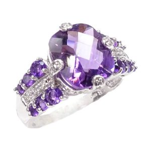 NIAGARA BLASKU Złoty pierścionek z ametystem, diamentami 5,5 ct. Żółte pierścionki Braccatta, z ametystem, złote. W wyprzedaży za 1 499,00 zł.