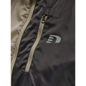 Damska kurtka wodoodporna Newline Tech. Szare kurtki Newline, s, bez wzorów, bez kaptura. Za 480,50 zł.