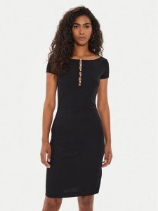 Guess Sukienka codzienna W4YK13 KAQL2 Czarny Regular Fit. Czarne kombinezony Guess, xs, z aplikacjami, bez kołnierzyka, bez ramiączek. Za 239,99 zł.