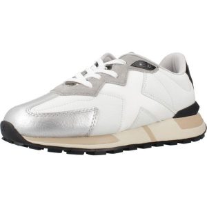 Buty MUNICH SOKU 16 Biały. Białe buty trekkingowe munich, ze skóry, bez zapięcia. Za 364,99 zł.