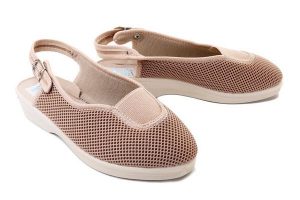 ADANEX BIO 22880 30VD beżowy, sandały damskie. Brązowe sandały Adanex, bez wzorów, bez obcasa, bez zapięcia. Za 71,33 zł.