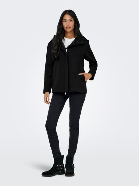 ONLY Kurtka przejściowa w kolorze czarnym rozmiar: L. Czarne kurtki ONLY, l, bez wzorów, z materiału, bez kaptura. Za 174,43 zł.