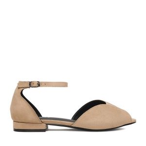 Sandały JENNY. Brązowe sandały Jenny, bez wzorów, bez obcasa, na płaskiej podeszwie, bez zapięcia. Za 99,99 zł.