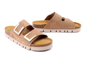 DR. BRINKMANN 700802-08 beige, klapki damskie. Brązowe klapki Dr. Brinkmann, bez wzorów, ze skóry, bez obcasa. Za 263,42 zł.