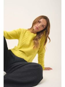 Just Cashmere Kaszmirowy sweter "Amala" w kolorze żółtym rozmiar: XXL. Żółte swetry oversize Just Cashmere, xxl, bez wzorów, z kaszmiru, bez ramiączek. Za 316,24 zł.