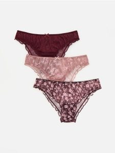 Siateczkowe majtki figi 3 pack - ciemnobrązowy. Brązowe figi Reserved, bez wzorów. Za 59,99 zł.