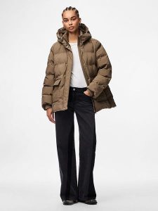 Pieces Kurtka zimowa w kolorze szarobrązowym rozmiar: XL. Brązowe kurtki Pieces, na zimę, xl, bez wzorów, z puchu, bez kaptura. Za 217,99 zł.