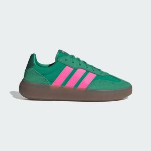 Buty Barreda Decode. Czerwone buty trekkingowe ADIDAS, bez zapięcia. Za 295,99 zł.