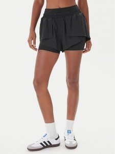 Girlfriend Collective Szorty sportowe Fallon 4093 Czarny Regular Fit. Czarne spodenki sportowe GIRLFRIEND COLLECTIVE, m, bez wzorów, z syntetyku, do biegania. Za 229,99 zł.