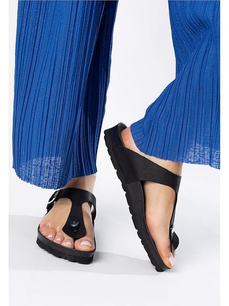 BAYTON Skórzane japonki "Mercure" w kolorze czarnym rozmiar: 39. Czarne klapki Bayton, bez wzorów, z tworzywa sztucznego, z otwartym noskiem, bez obcasa. Za 154,07 zł.