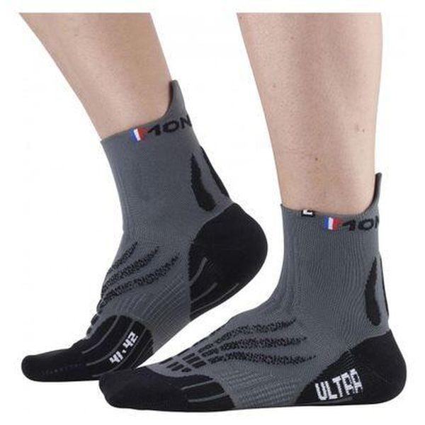 Skarpetki Monnet Ultra. Czarne skarpetki MONNET, bez wzorów. Za 167,50 zł.