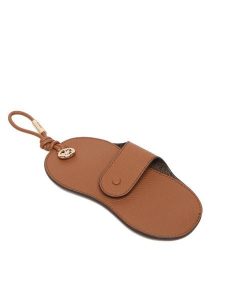 MICHAEL Michael Kors Etui na okulary 32S6GTVK0L Brązowy. Brązowe okulary przeciwsłoneczne MICHAEL Michael Kors. Za 342,99 zł.