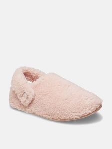 Crocs Kapcie "Classic Cozzzy" w kolorze jasnoróżowym rozmiar: 36/37. Różowe kapcie Crocs, bez wzorów. Za 131,12 zł.