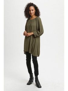 Kaffe Tunika w kolorze khaki rozmiar: 50. Brązowe tuniki Kaffe, bez wzorów, z wiskozy, bez kołnierzyka, bez ramiączek. Za 61,95 zł.
