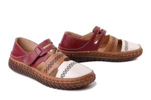 ARTIKER RELAKS 58C1500 burgundy, półbuty damskie. Czerwone półbuty Artiker Relaks, na lato, bez wzorów, ze skóry, bez obcasa, bez zapięcia. Za 165,67 zł.