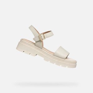 Sandały GEOX D ADACTER S Beżowy. Brązowe sandały Geox, bez wzorów, ze skóry, bez obcasa, bez zapięcia. Za 400,99 zł.