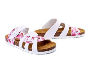 DR. BRINKMANN 700547-43 pink, klapki damskie. Białe klapki Dr. Brinkmann, bez wzorów, bez obcasa. Za 184,90 zł.