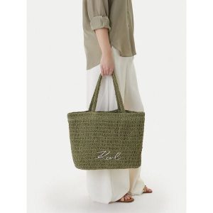 Torebka KARL LAGERFELD. Zielone torebki klasyczne KARL LAGERFELD, bez wzorów, bez dodatków. Za 648,99 zł.