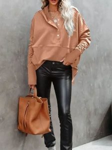 Milan Kiss Bluza w kolorze karmelowym rozmiar: S. Brązowe bluzy Milan Kiss, s, bez wzorów, z kapturem. Za 152,99 zł.