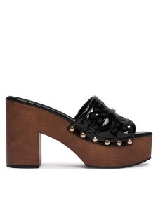 Guess Klapki FLJQUI PAF04 Czarny. Czarne klapki Guess, z aplikacjami, ze skóry, bez obcasa. Za 489,99 zł.