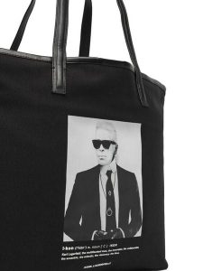 KARL LAGERFELD Torebka B1W50059 Czarny. Czarne torebki klasyczne KARL LAGERFELD, bez wzorów, z materiału, bez dodatków. Za 429,99 zł.