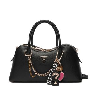 Torebka Guess. Czarne torebki klasyczne Guess, z aplikacjami, bez dodatków. Za 639,99 zł.