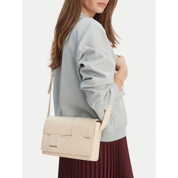 Torebka GINO ROSSI. Listonoszki Gino Rossi, bez wzorów, bez dodatków. Za 179,99 zł.