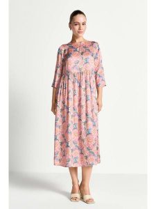 Rich & Royal Sukienka w kolorze jasnoróżowym rozmiar: 42. Różowe sukienki Rich & Royal, bez wzorów, z wiskozy, bez kołnierzyka, bez ramiączek, midi. Za 304,95 zł.