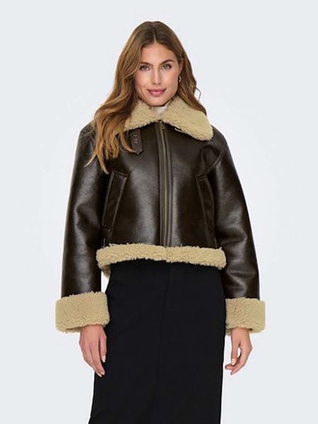 ONLY Kurtka "ONLVERONA" w kolorze brązowym ze skóry syntetycznej rozmiar: M. Brązowe kurtki ONLY, m, bez wzorów, z futra, bez kaptura. Za 191,88 zł.