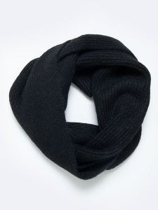 BIG STAR Szal-koło w kolorze czarnym - 165 x 32 cm rozmiar: onesize. Czarne szaliki Big Star, bez wzorów, z materiału. Za 69,99 zł.